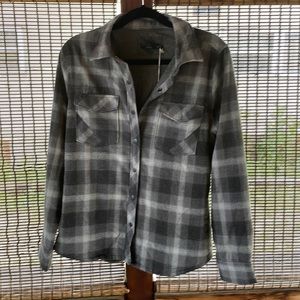 PRANA Charley Top Charcoal flannel. Womens size medium. With side pockets